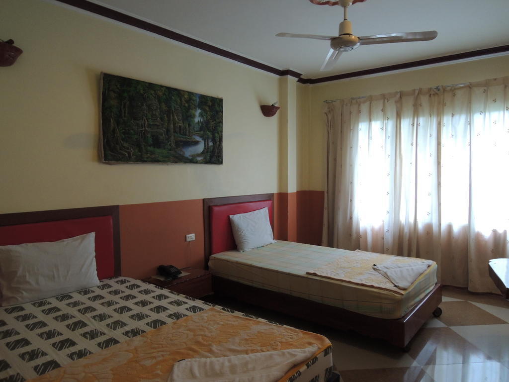 Hotel Thy Ny Battambang Zewnętrze zdjęcie