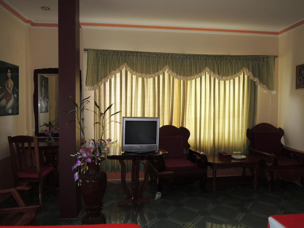 Hotel Thy Ny Battambang Zewnętrze zdjęcie